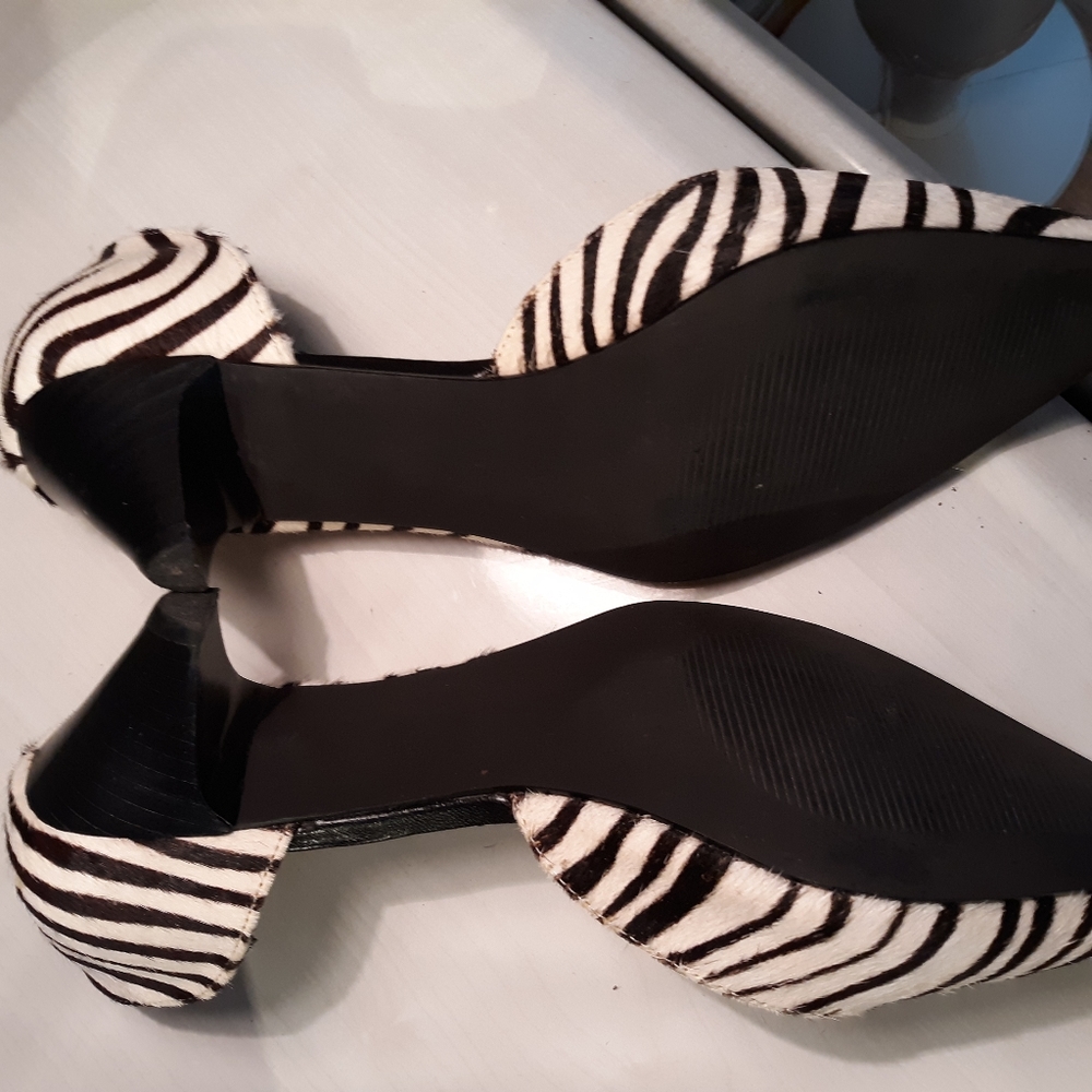 Shoes - Picture 4 of 7
